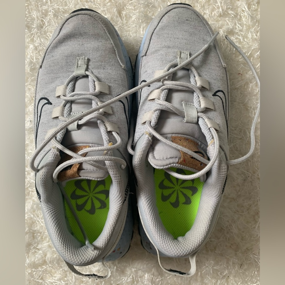 Nike, Gray/Light Blue/ Size 5 - Picture 4 of 5